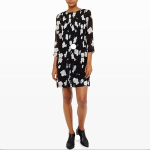 Club Monaco Coriss Shift Dress
